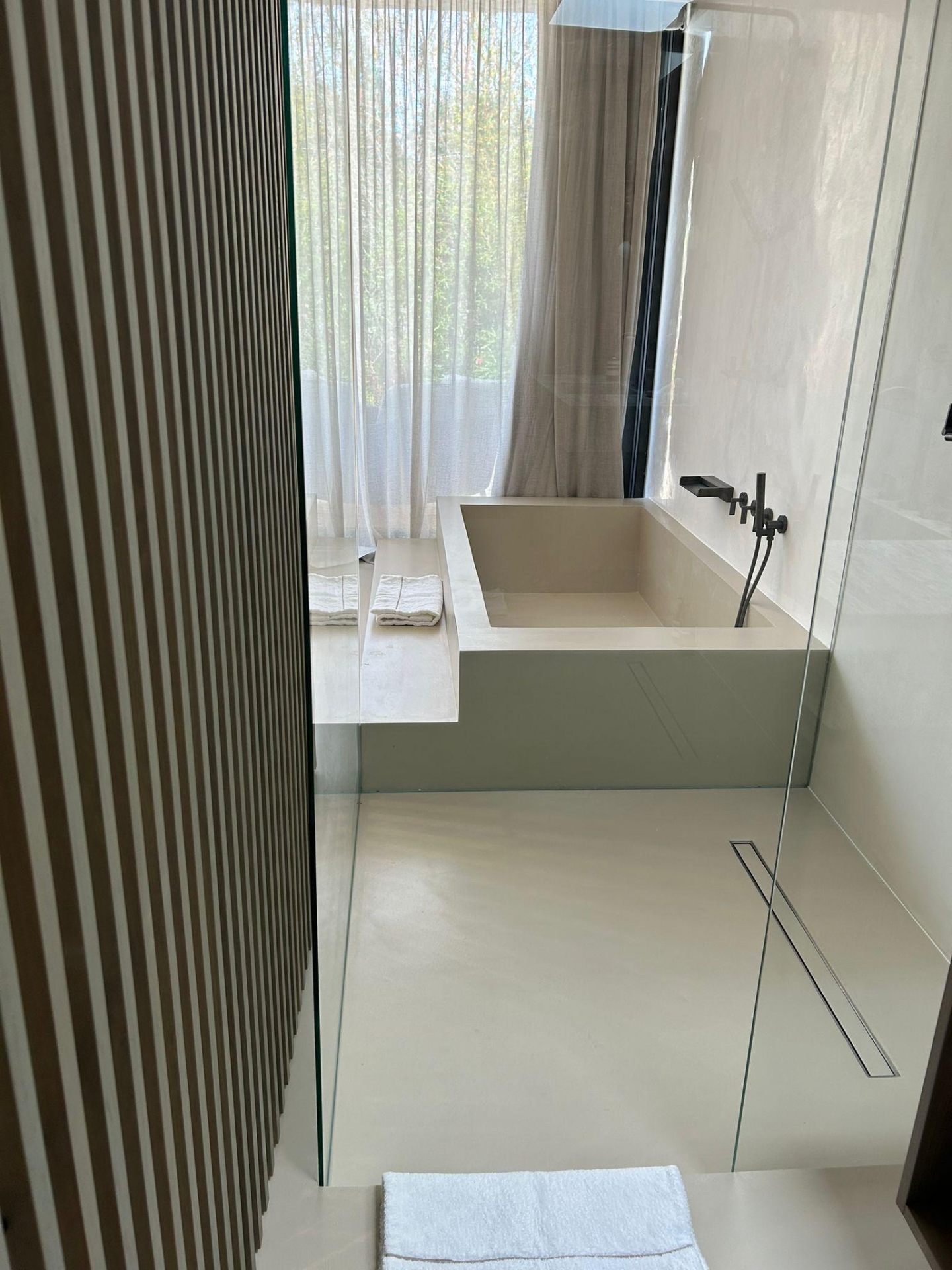 Bagno con vasca su misura